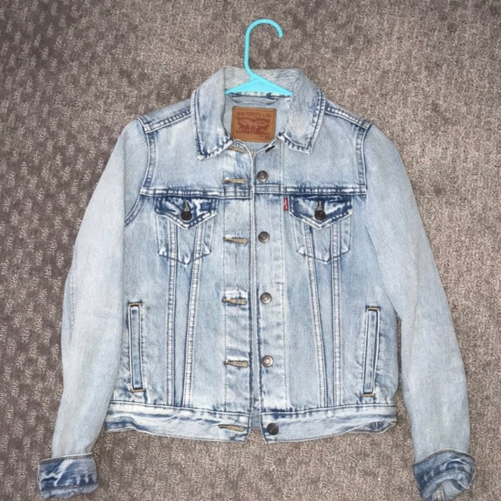 Brand new Levi denim jacket !!